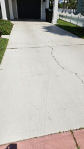 curb-concrete-cleaning-pensacola-fl-before3-169x300