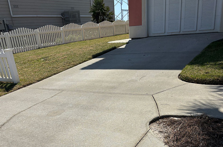 Pressure Wash Driveway Cost in Pensacola FL What You Need to Know